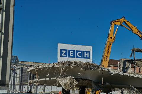 01.10.2019 - Abriss des Bürogebäude recht vom der Empfangshalle des Hauptbahof München