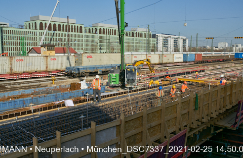 25.02.2021 neuperlach.org.gelbmann.org zeigt den Brückenbogen am Hirschgartenn für die 2. Stammstrecke München