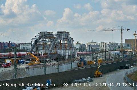 21.04.2016 - Die neue Eisenbahnbrücke wird noch aufgebaut